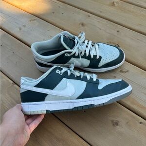 Nike low dunks